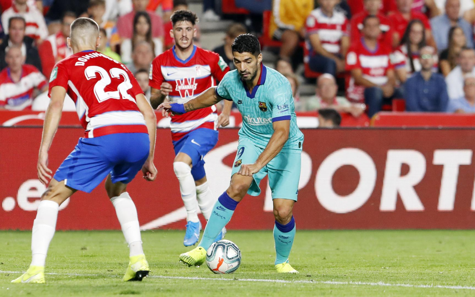 Barcelona vs Granada A Clash of Two Spanish Football Giants